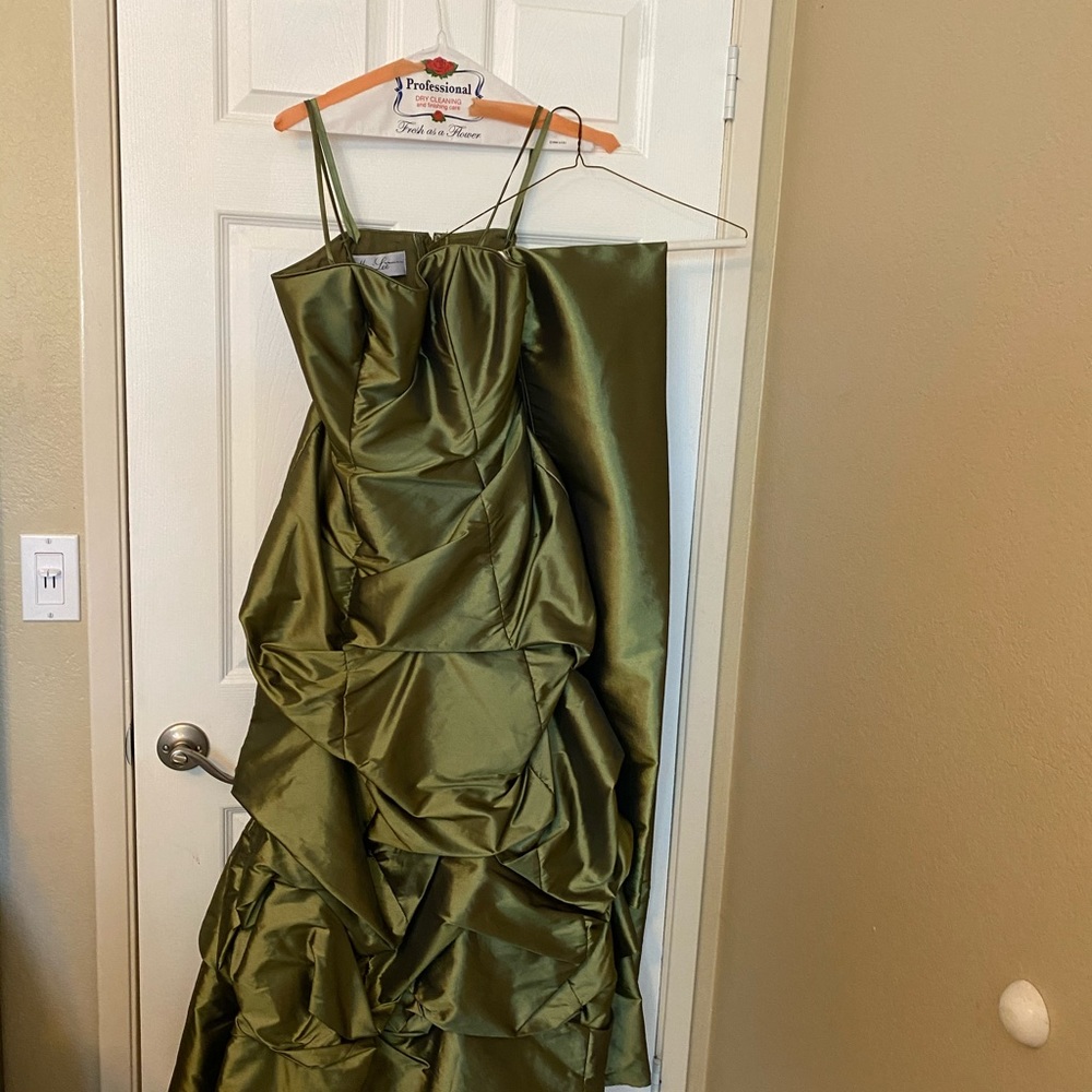 Formal - Picture 2 of 2